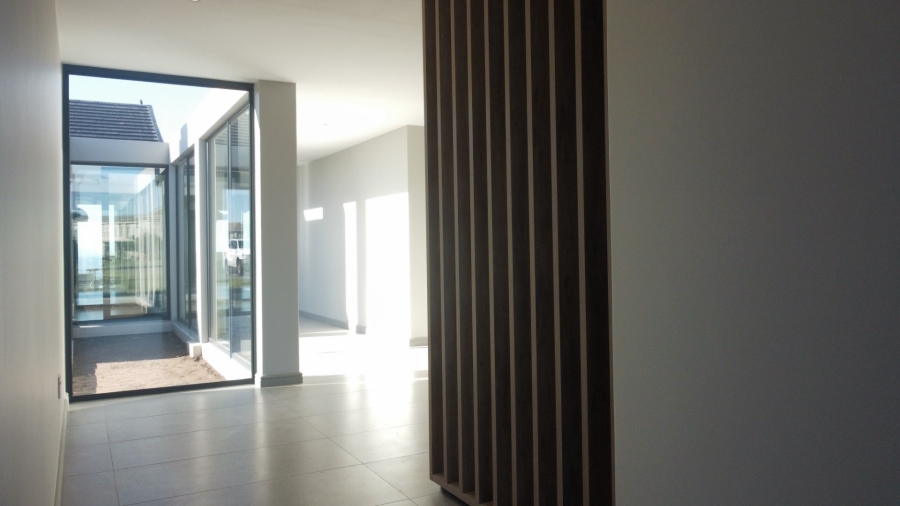4 Bedroom Property for Sale in Oubaai Western Cape